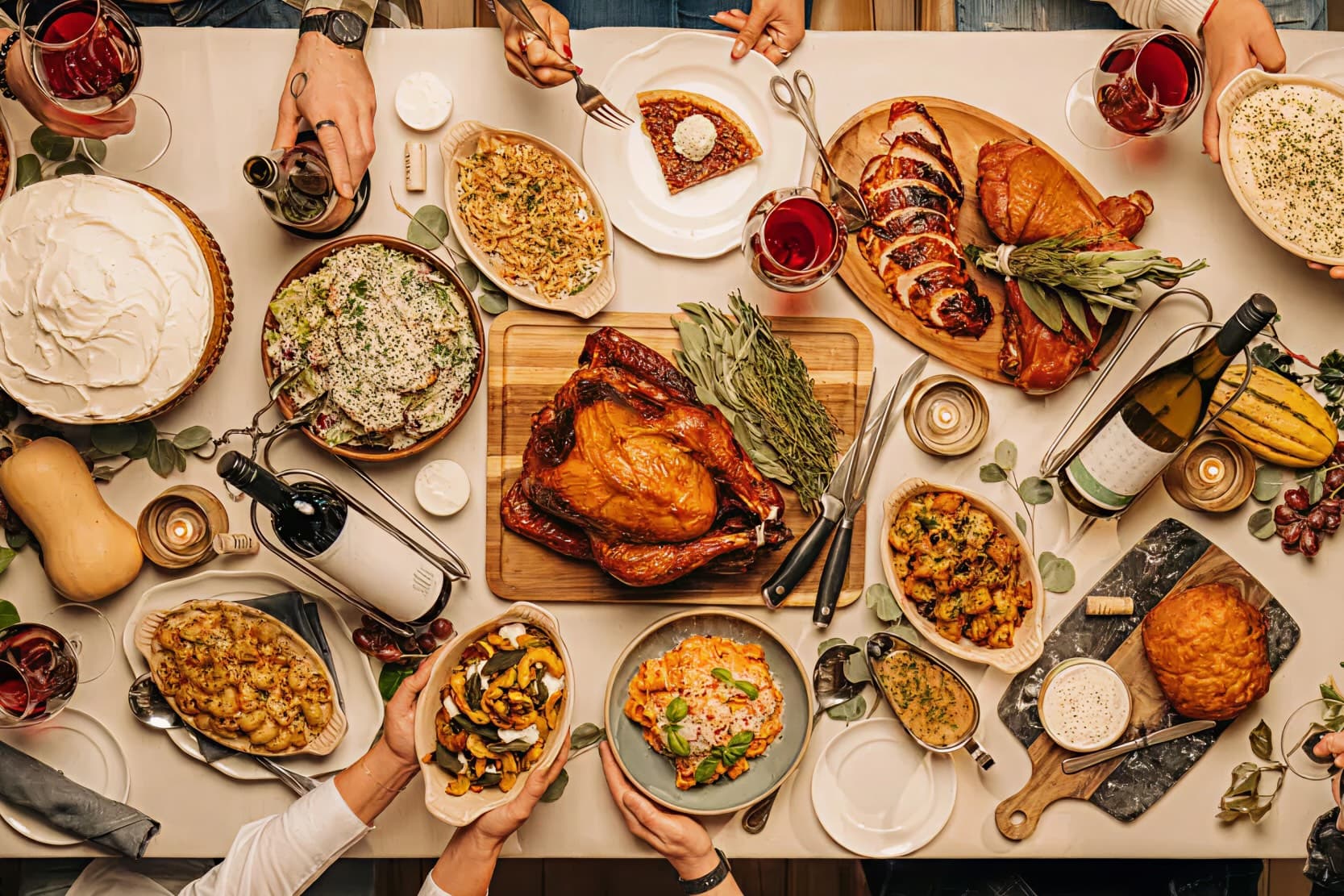 Thanksgiving Table Image