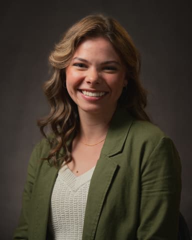 A portrait of Isabelle Landis